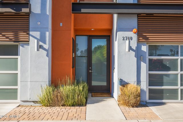 2740 E ROMA Avenue, Phoenix, AZ 85016