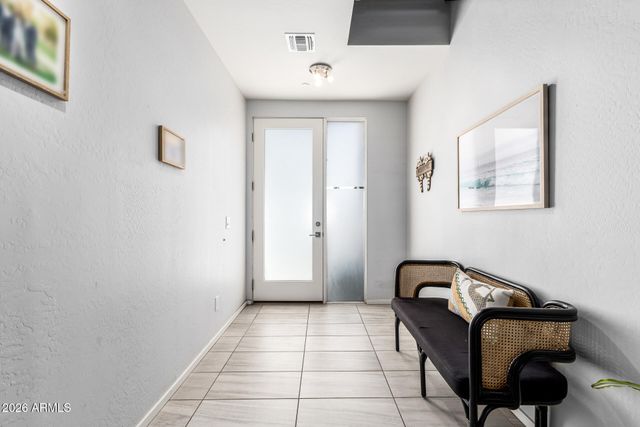 2740 E ROMA Avenue, Phoenix, AZ 85016