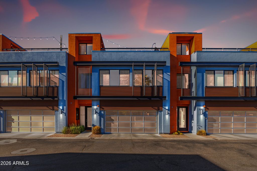 2740 E ROMA Avenue, Phoenix, AZ 85016