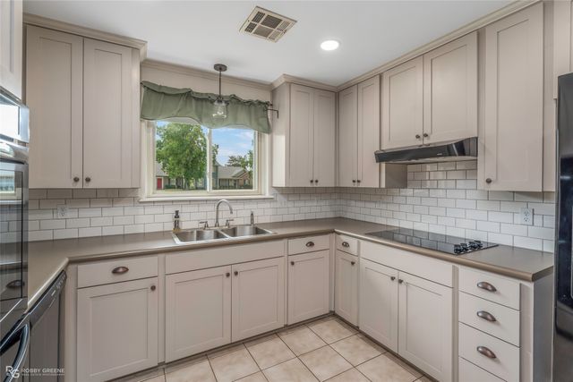 412 Stratmore Drive, Shreveport, LA 71115