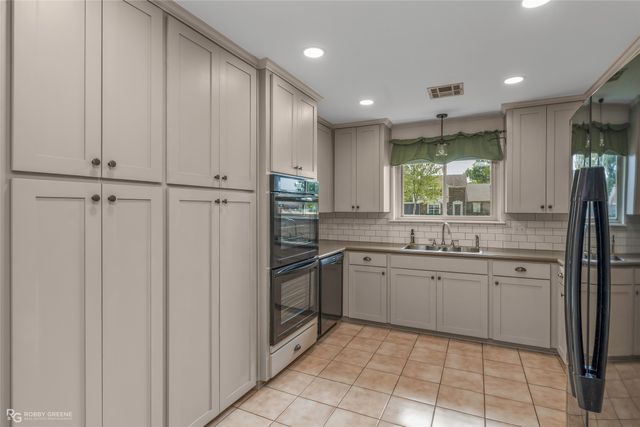 412 Stratmore Drive, Shreveport, LA 71115