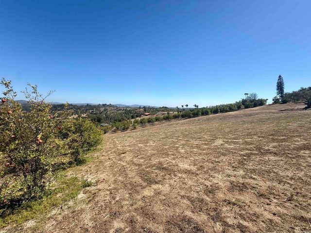 Hawks View Way, Fallbrook, CA 92028