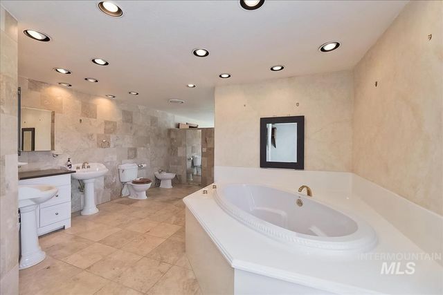 2804 W Sunrise Rim Rd, Boise, ID 83705