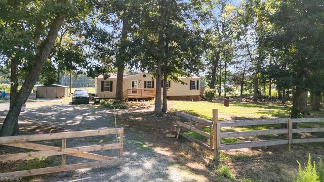 156 White Poplar Street, Ramseur, NC 27316