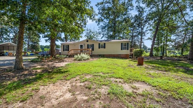 156 White Poplar Street, Ramseur, NC 27316