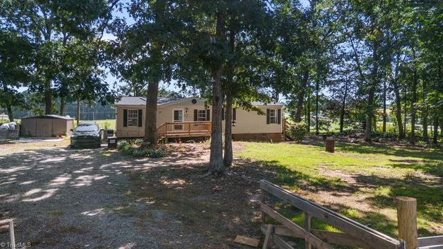 156 White Poplar Street, Ramseur, NC 27316
