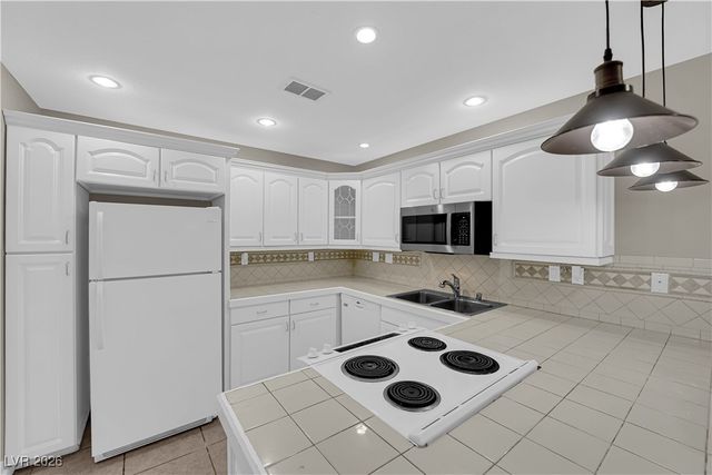 6500 Brushwood Lane, Las Vegas, NV 89107