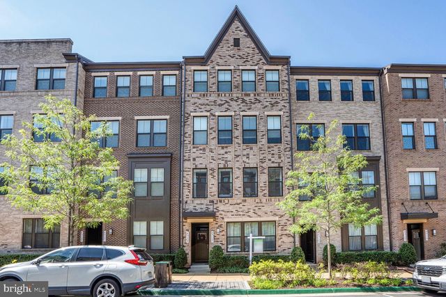 45127 KINCORA DR, Sterling, VA 20166