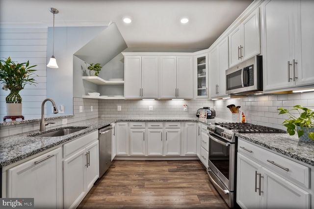 45127 KINCORA DR, Sterling, VA 20166