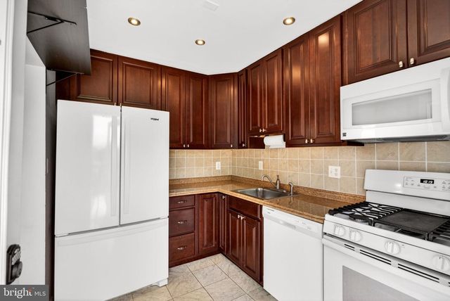 2225 ELLEN AVE, Parkville, MD 21234