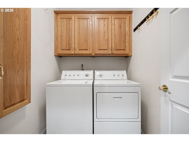 805 IMPALA Ave, Eugene, OR 97404