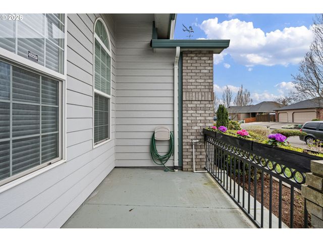 805 IMPALA Ave, Eugene, OR 97404