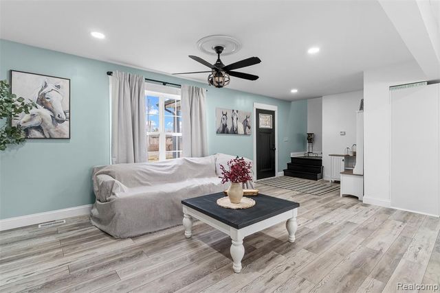 2010 W Willard Road, Clio, MI 48420