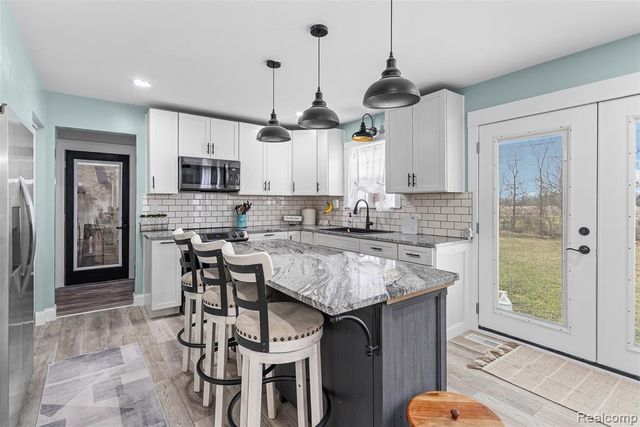 2010 W Willard Road, Clio, MI 48420