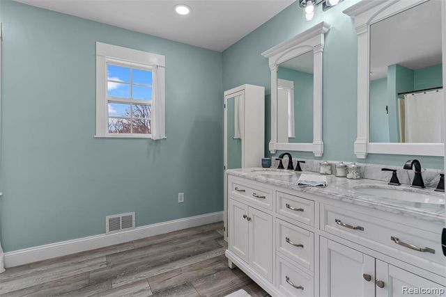 2010 W Willard Road, Clio, MI 48420