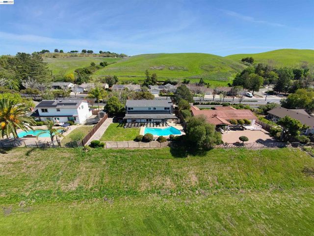 9415 Alcosta Blvd, San Ramon, CA 94583