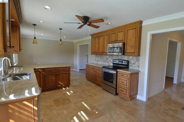 9415 Alcosta Blvd, San Ramon, CA 94583