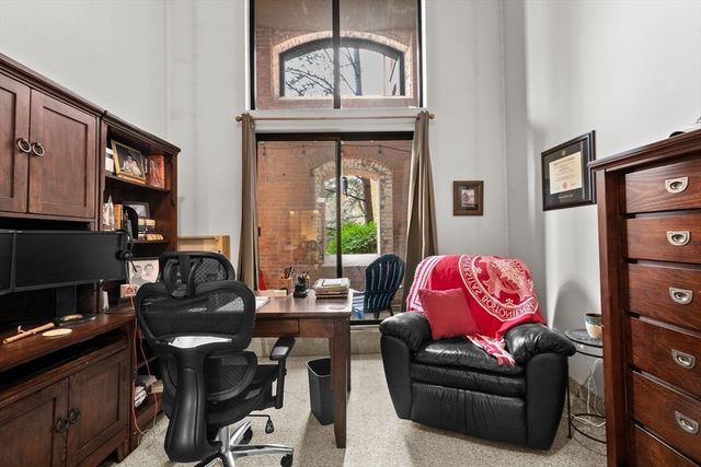 96 Old Colony Ave 112, Taunton, MA 02771