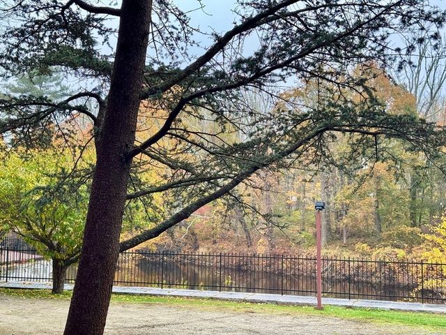 96 Old Colony Ave 112, Taunton, MA 02771