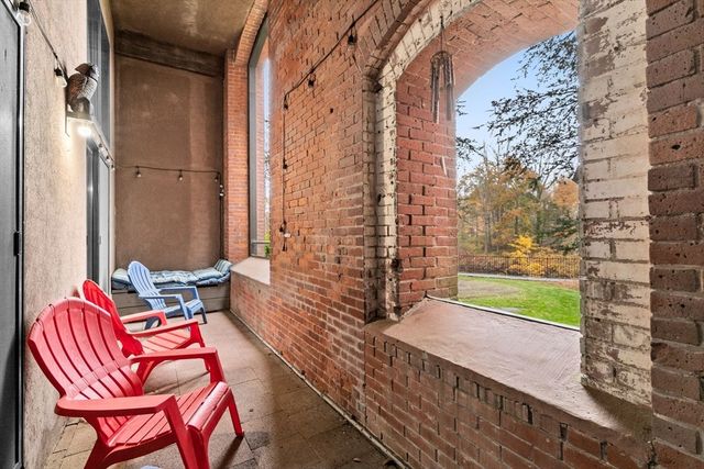 96 Old Colony Ave 112, Taunton, MA 02771