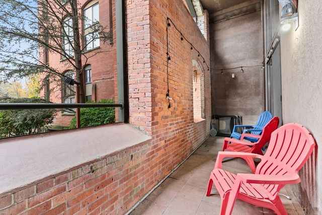 96 Old Colony Ave 112, Taunton, MA 02771