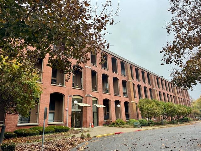 96 Old Colony Ave 112, Taunton, MA 02771