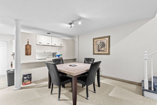 96 Old Colony Ave 112, Taunton, MA 02771