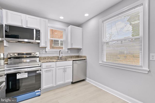 4929 HERRING RUN DR, Baltimore, MD 21214