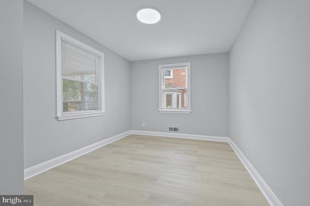 4929 HERRING RUN DR, Baltimore, MD 21214