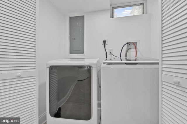 4929 HERRING RUN DR, Baltimore, MD 21214