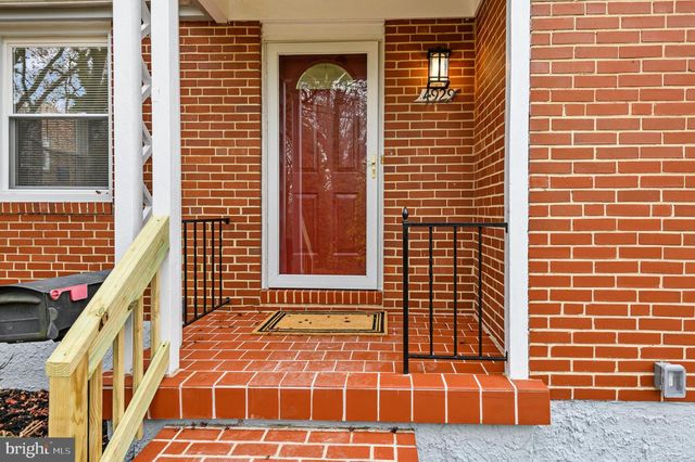 4929 HERRING RUN DR, Baltimore, MD 21214