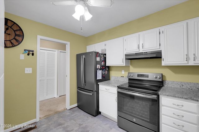 8802 Doe Run Ct, Louisville, KY 40242