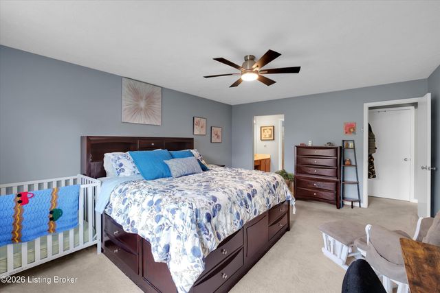 8802 Doe Run Ct, Louisville, KY 40242