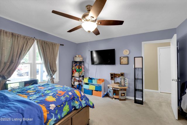 8802 Doe Run Ct, Louisville, KY 40242