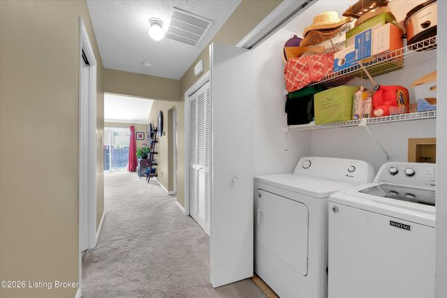 8802 Doe Run Ct, Louisville, KY 40242