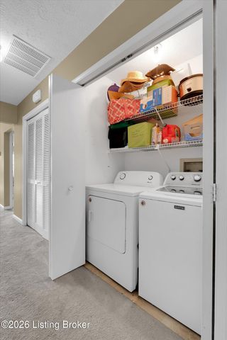 8802 Doe Run Ct, Louisville, KY 40242