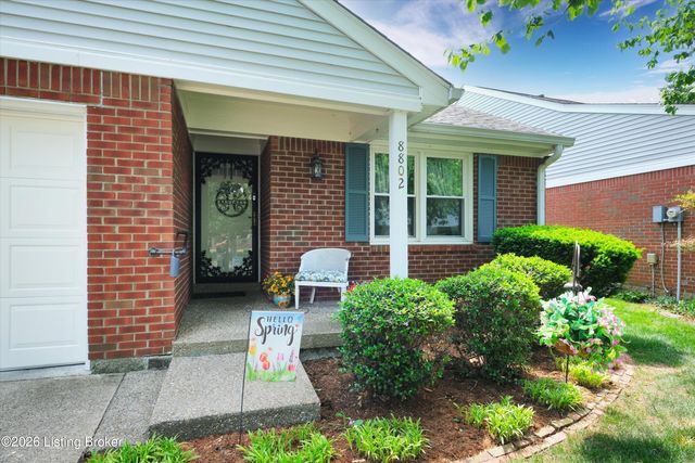 8802 Doe Run Ct, Louisville, KY 40242