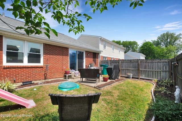 8802 Doe Run Ct, Louisville, KY 40242