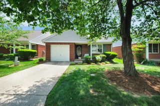 8802 Doe Run Ct, Louisville, KY 40242