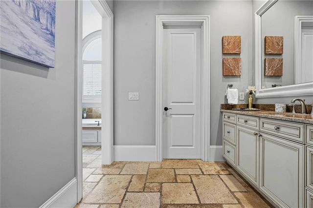 214 Shadowlawn Road SE, Marietta, GA 30067