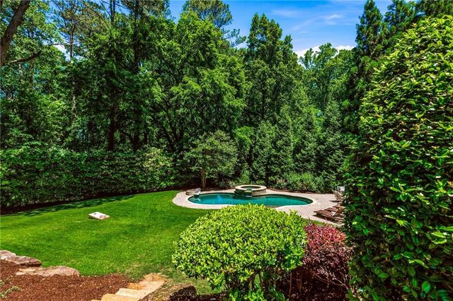214 Shadowlawn Road SE, Marietta, GA 30067