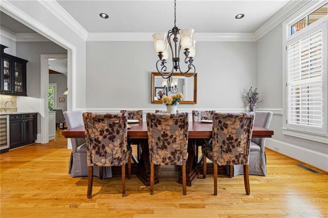 214 Shadowlawn Road SE, Marietta, GA 30067