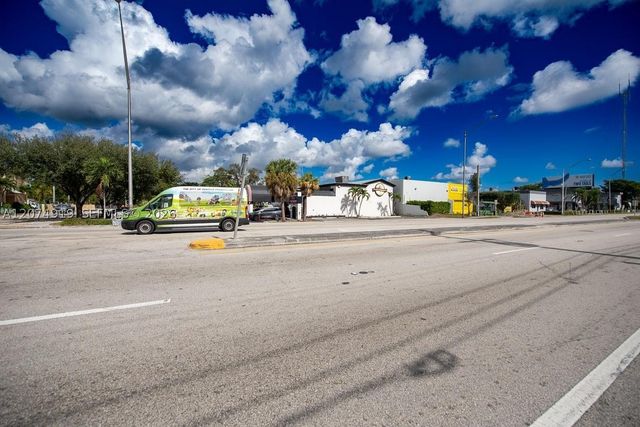 5738 W Hallandale Beach Blvd, West Park, FL 33023