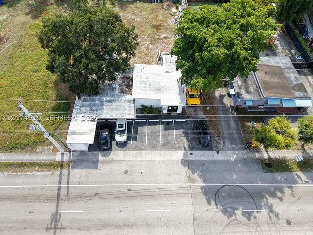 5738 W Hallandale Beach Blvd, West Park, FL 33023