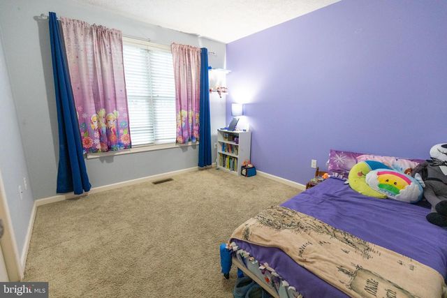 57 KAPALUA CT, Martinsburg, WV 25403