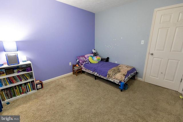 57 KAPALUA CT, Martinsburg, WV 25403