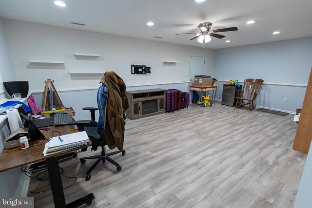 57 KAPALUA CT, Martinsburg, WV 25403