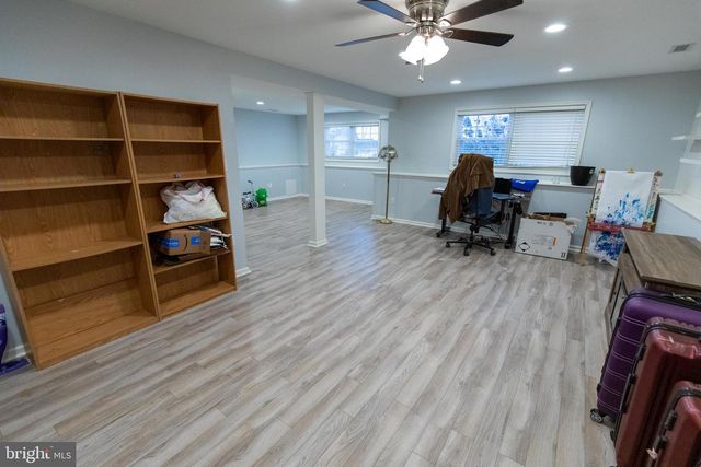 57 KAPALUA CT, Martinsburg, WV 25403