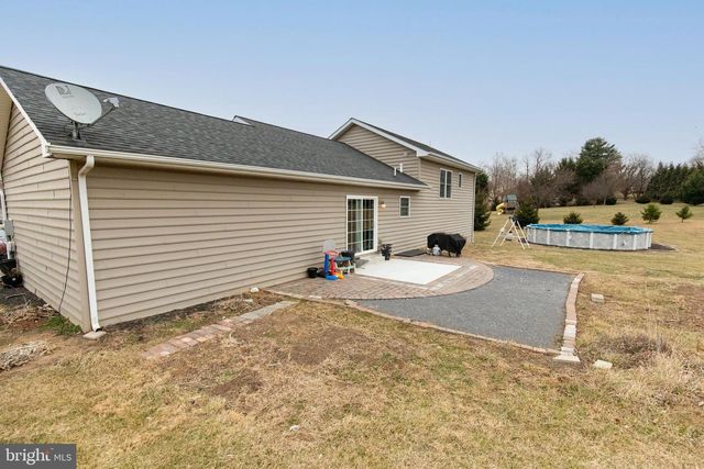 57 KAPALUA CT, Martinsburg, WV 25403