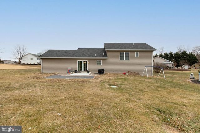 57 KAPALUA CT, Martinsburg, WV 25403